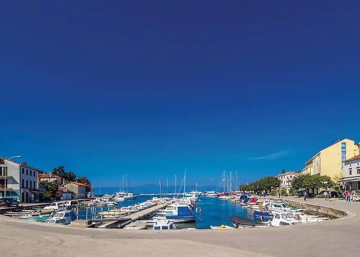 Nice Apartment In Zidarici With Wifi